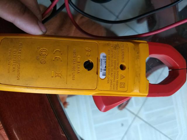Vendo amperímetro FLUKE 302 - Foto 3