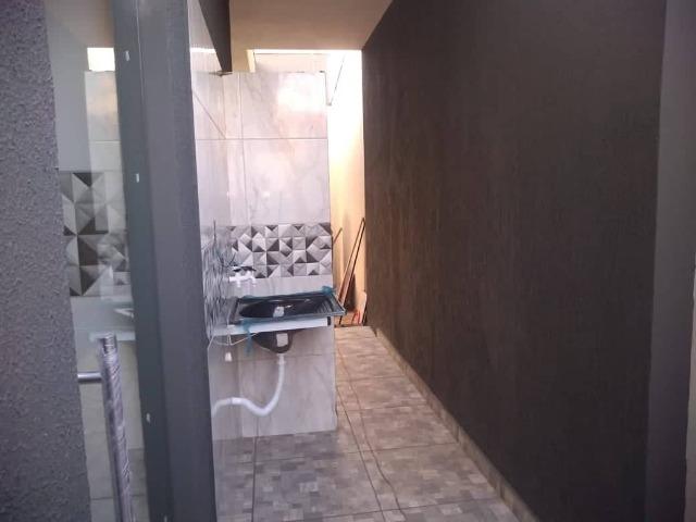 Casa Nova de meio lote Minha Casa Minha Vida (Todas as portas e janelas de blindes) - Foto 6