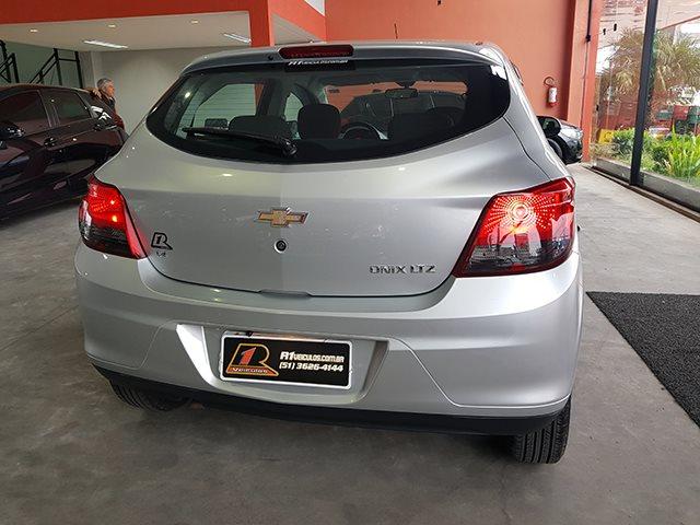 CHEVROLET ONIX 2014/2015 1.4 MPFI LTZ 8V FLEX 4P MANUAL - Foto 4