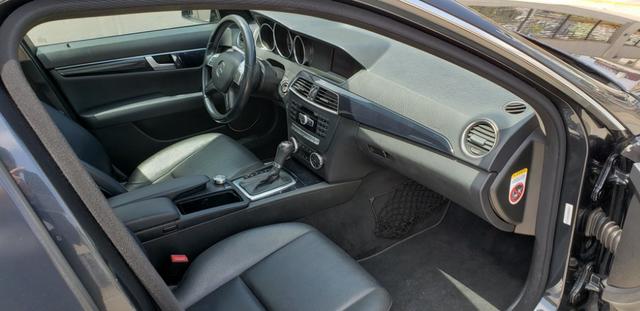 Mercedes Benz C 180 CGI Classic 1.8 Automática - Foto 10