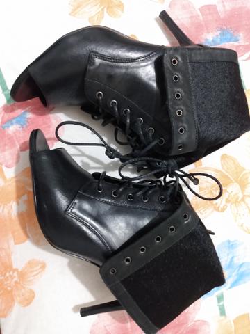 Bota Schutz - Foto 2