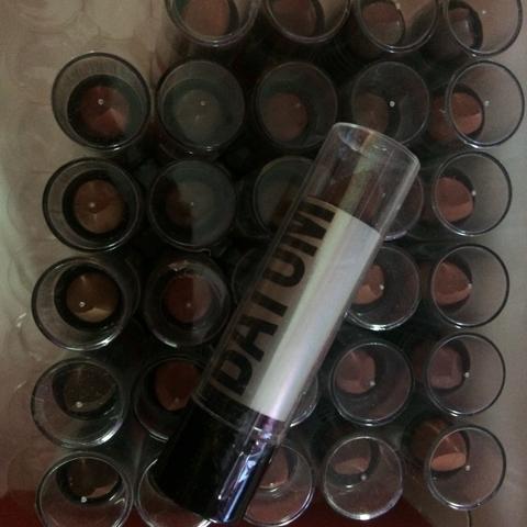 Batons em bala Ruby Rose