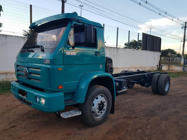 Caminhão volkswagen 13170 4x2 ano 2000 /6 cc cummins - Foto 2