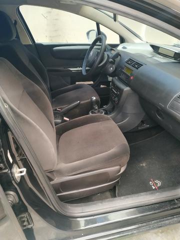 Citroen C4 hatch GLX, motor 1.6 16V, 2011, câmbio manual - Foto 8