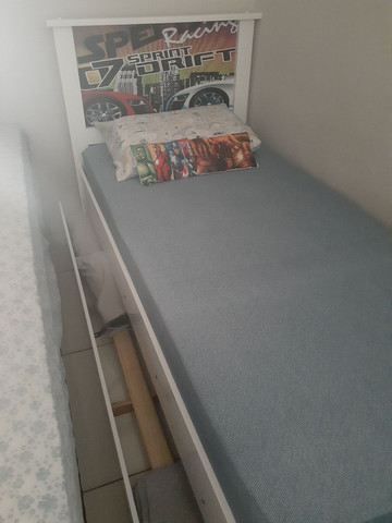 Cama com auxiliar