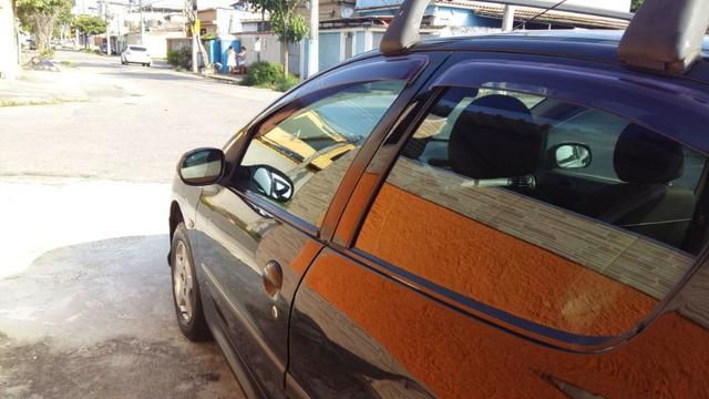 Peugeot 206 Ano 2008/2008 câmbio manual, 4p, motor 1.4 com Kit Gás - Foto 7