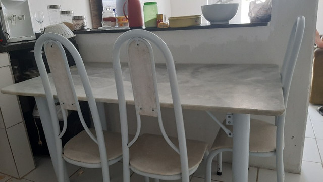 Mesa de marmore
