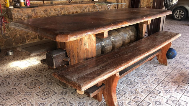 Vendo Mesa de madeira!! R$ 4.000 - Foto 4
