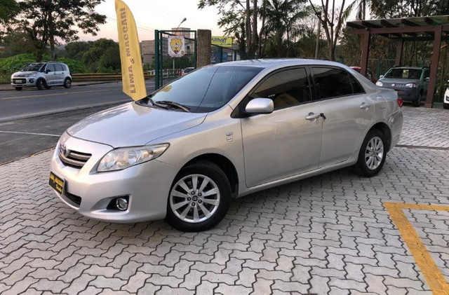 Toyota / Corolla XLi 1.8 Flex 16V Mec. / 2011