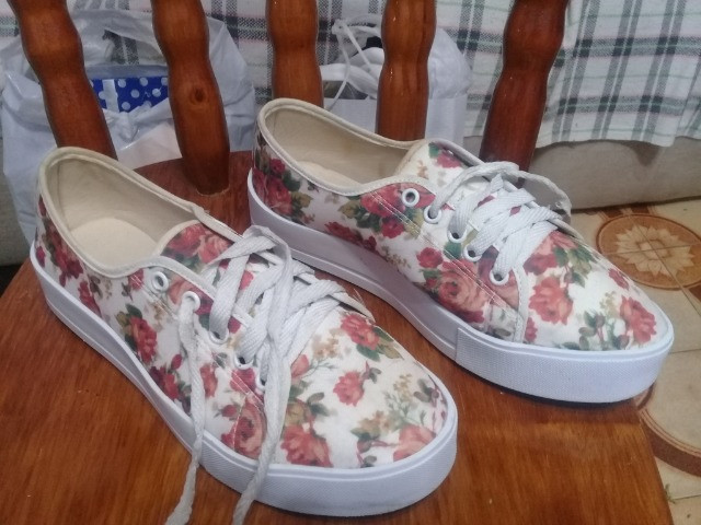 Vendo Lote com Roupas , Sapatos e Bolsas - Foto 3