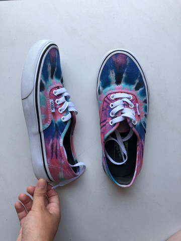 Tênis vans authentic tie dye - tam 35