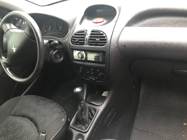 Peugeot Presence 206 Ano 2007 - Foto 6