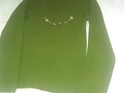 Várias blusinhas/ camisas femininas para adolescentes, jovens.