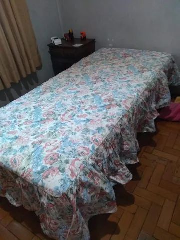Colcha de solteiro rosas com babado