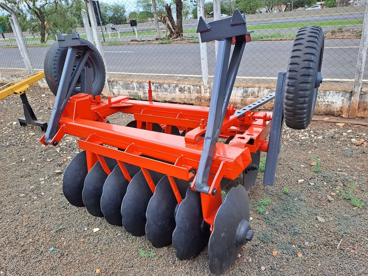 Grade aradora Super Tatu 14x26x230  - Foto 3