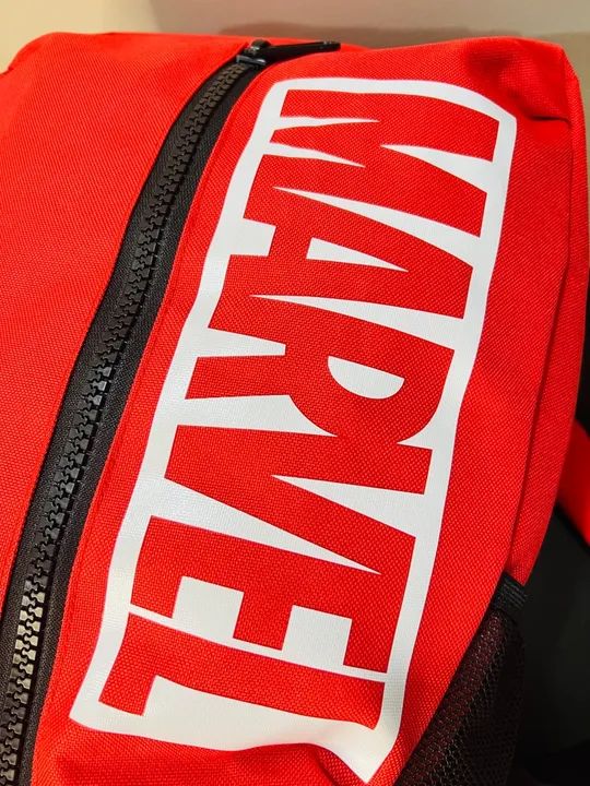 Mochila Red Marvel Importada  - Foto 3