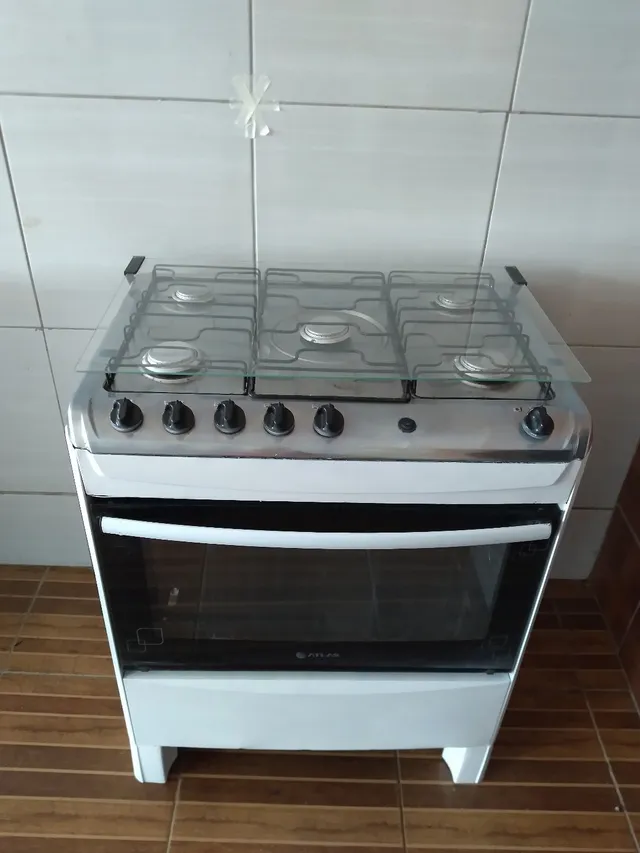 Vende-se fogão 5 bocas bem conservado 499$$ entrega grátis 3 mês de garantia
