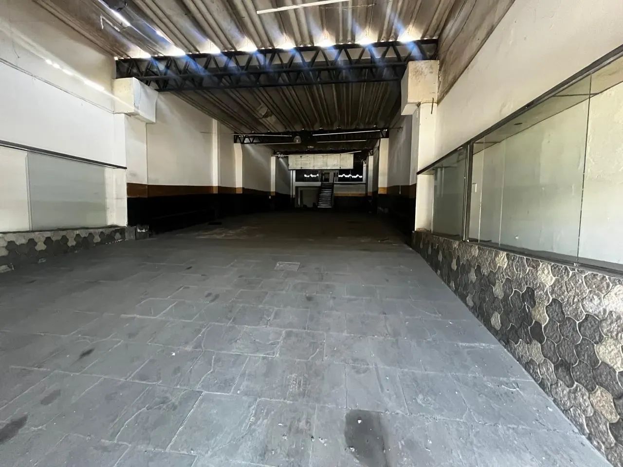 LOJÃO EM FRETE AO BRT DE VICENTE DE CARVALHO - Foto 10