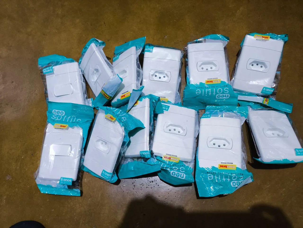 Casa Completa 12 Peças Tomada E Interruptor Neo Sottile N245
