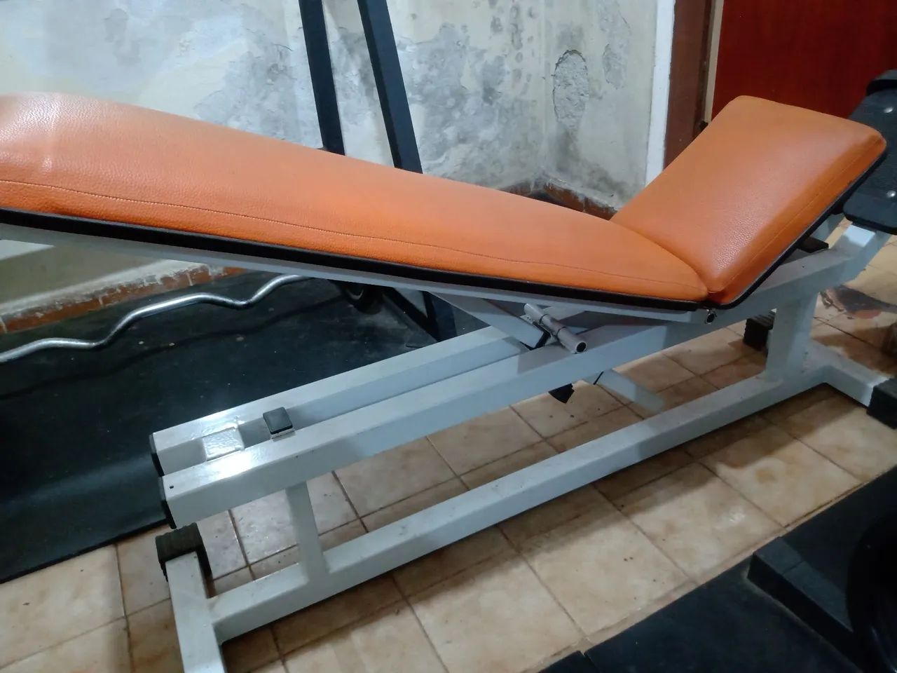 Banco regulável reforçado 