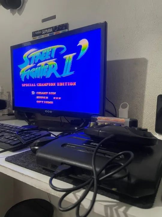 Mega Drive III - Com um controle e um jogo