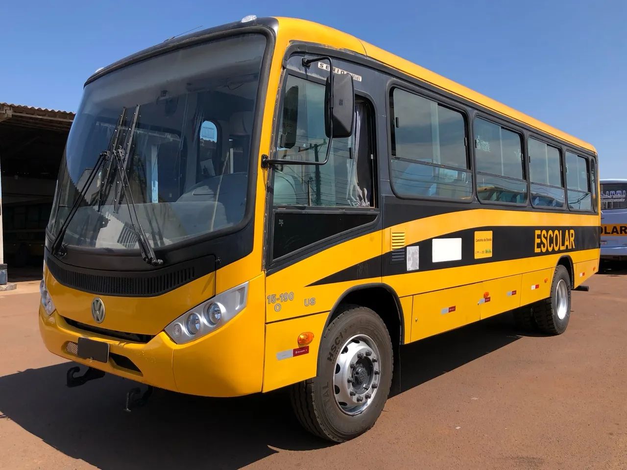 Ônibus escolar Marcopolo senior Midi ano 2014/2014 motor man 15-190 com 48L em cascavel,PR