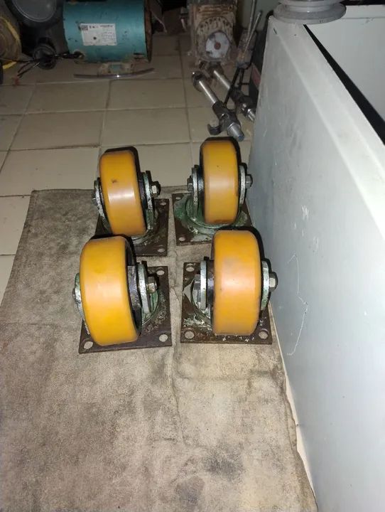 Vendo rodanas da grande super reforçadas.