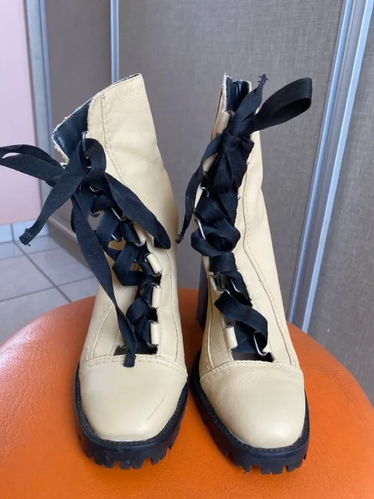 Bota Coturno tratorado Shutz