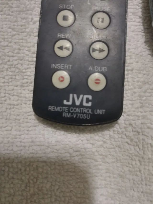 Dois controles JVC mod RM-V 705u  - Foto 2