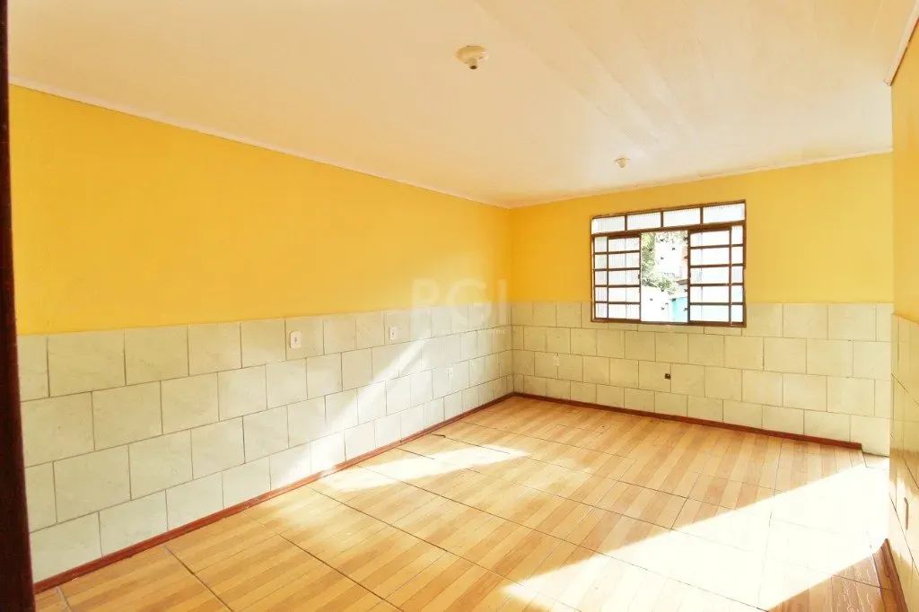 Duas casas no mesmo pátio!Casa da frente com 2 dormitorios, sala ampla, cozinha ampla e ba - Foto 7