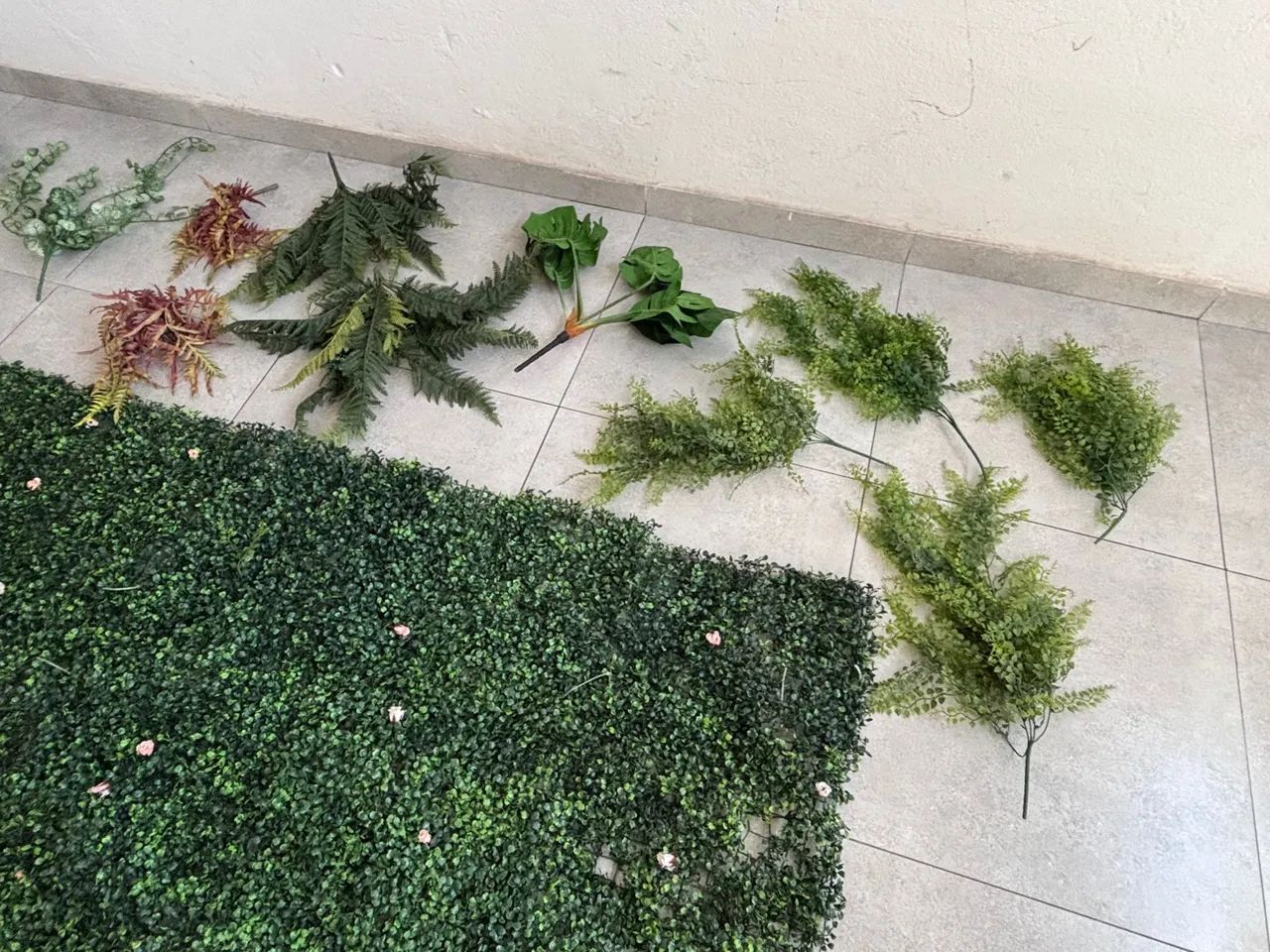 Plantas artificiais para decoração - ótimo estado! - Foto 2