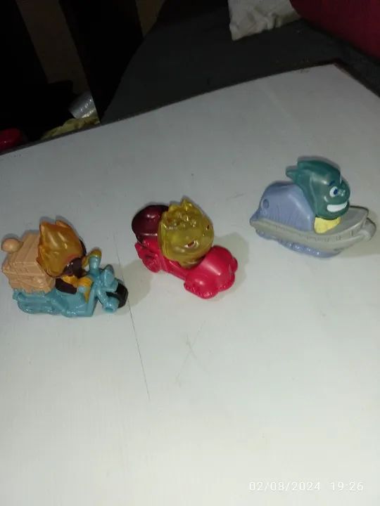 Personagens de Elementos da Disney. Kit com três peças. - Foto 2