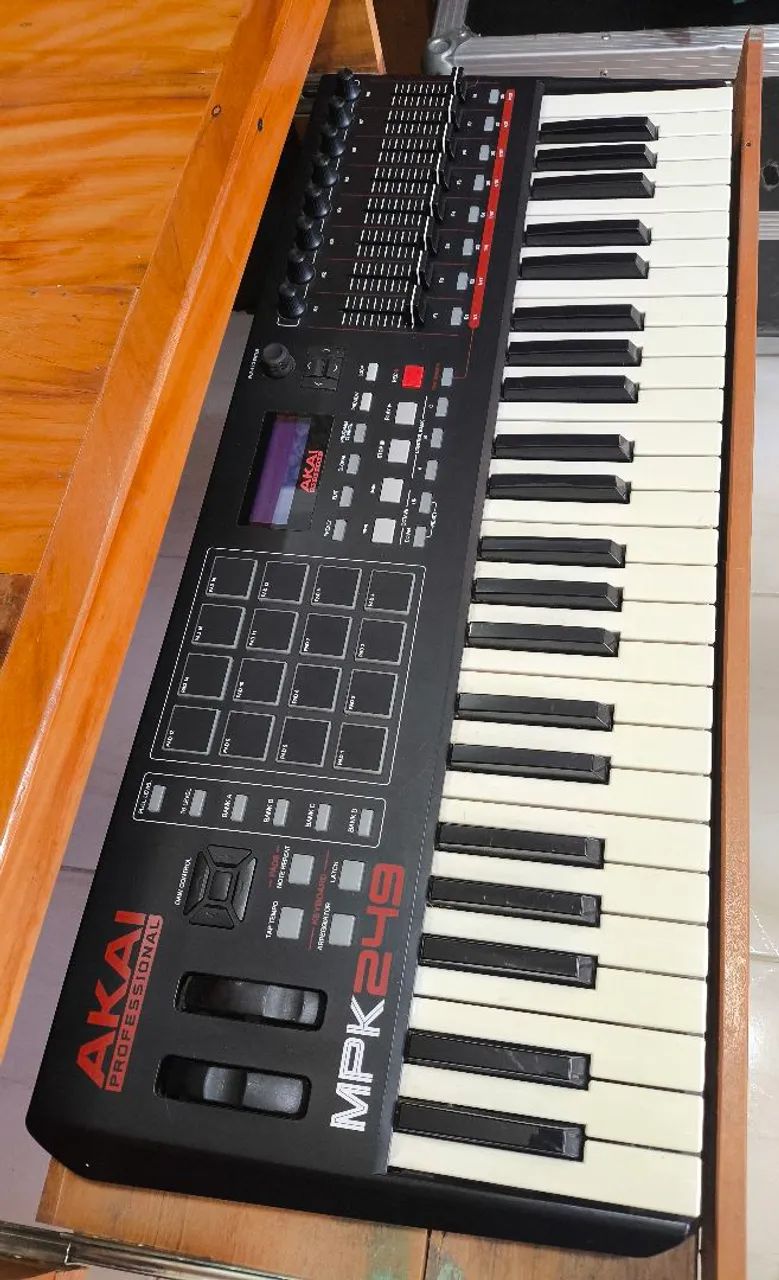 Akai MPK249