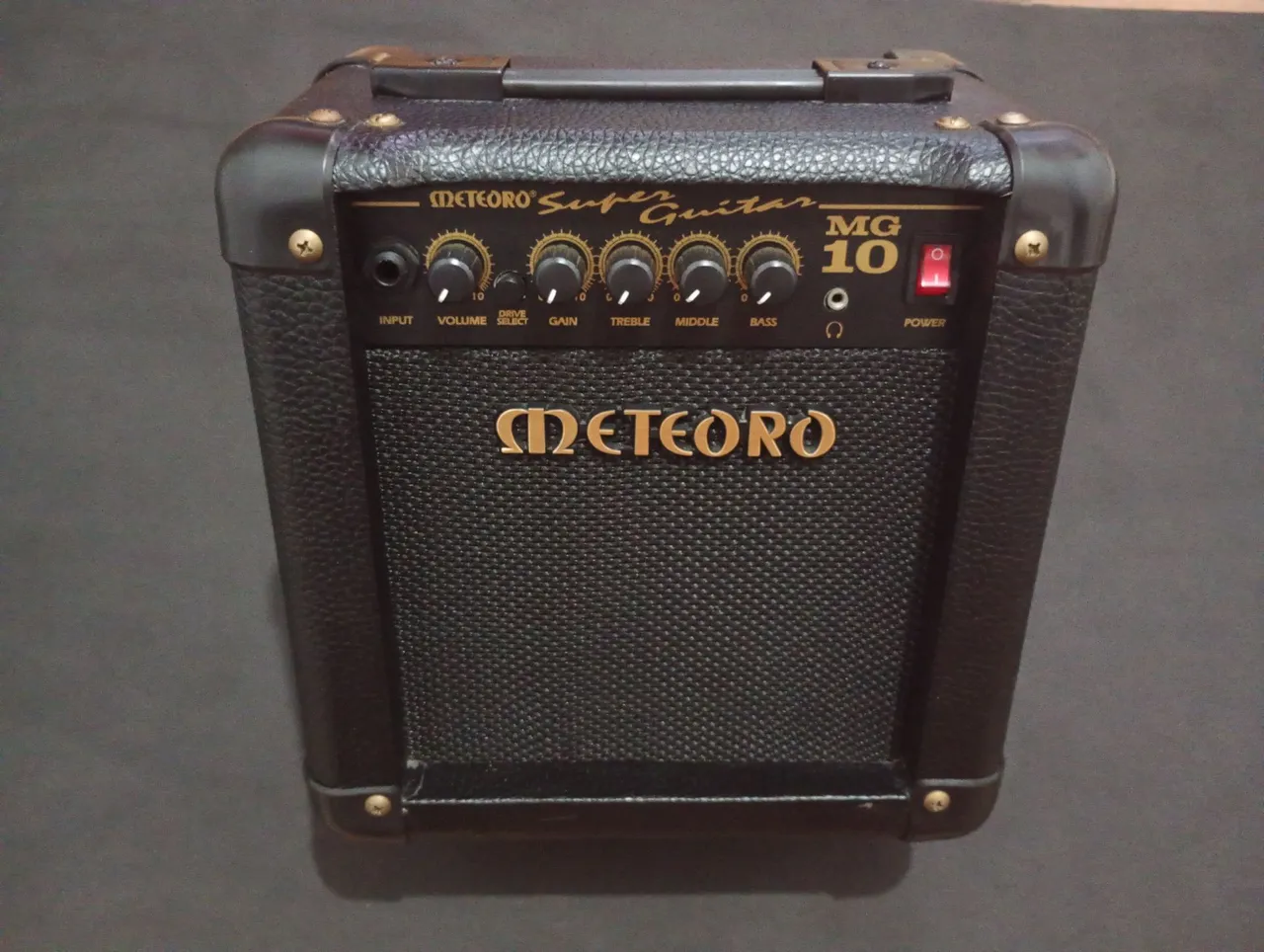 Amplificador para Guitarra Meteoro Super Guitar MG10