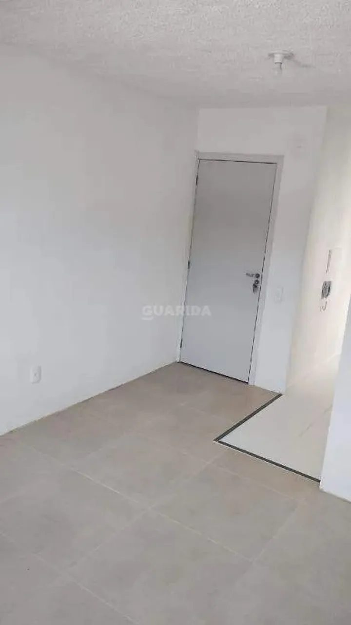 Apartamento com 2 dormitórios no bairro Ipanema!
