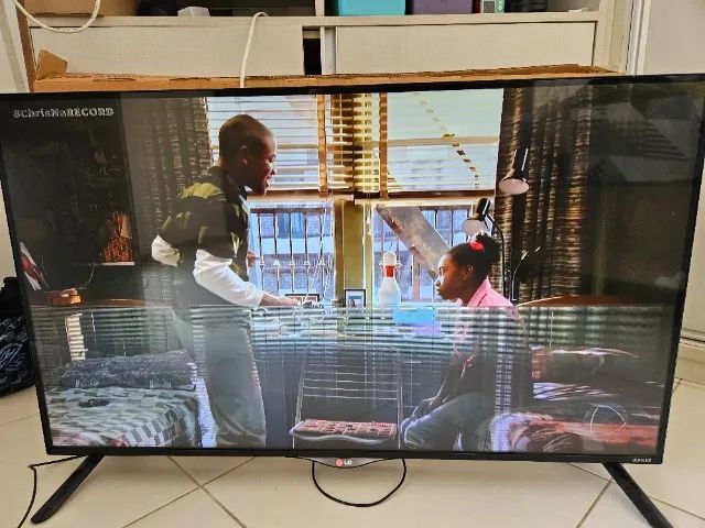 TV LG 4k 42 Polegadas  - Foto 5