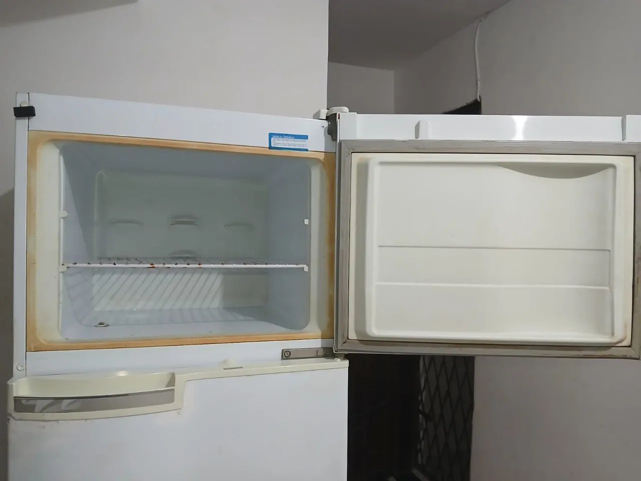 Geladeira Continental Duplex Frost Free 370L - Ótimo estado - Foto 2