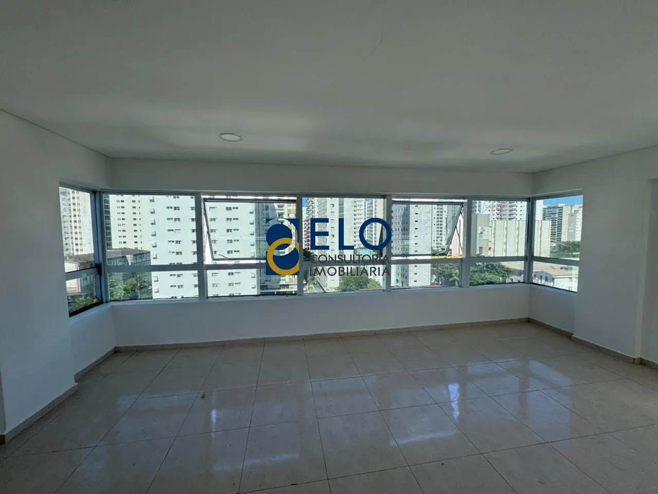 Excelente oportunidade: Sala comercial à venda em Guarujá/SP, bairro Vila Maia, 1 sala, 1