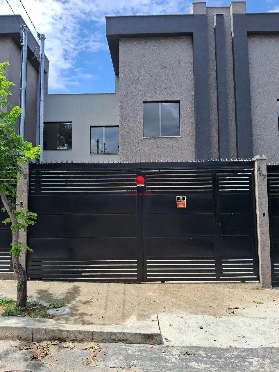 Casa Geminada Duplex à venda 03 quartos no bairro Santa Mônica. - Foto 2