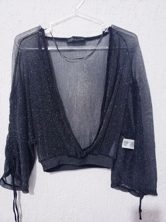 Blusa de renda preta - Foto 4