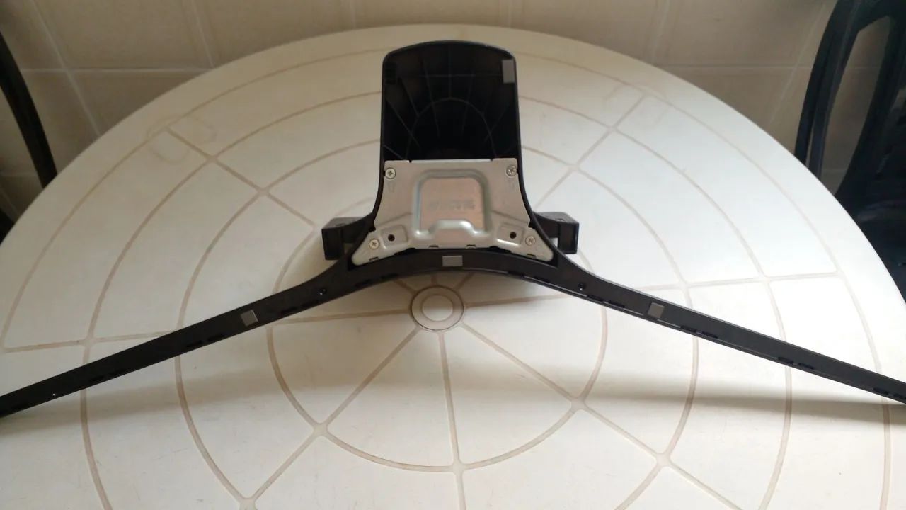 Base pedestal tv samsung 50" - Foto 4