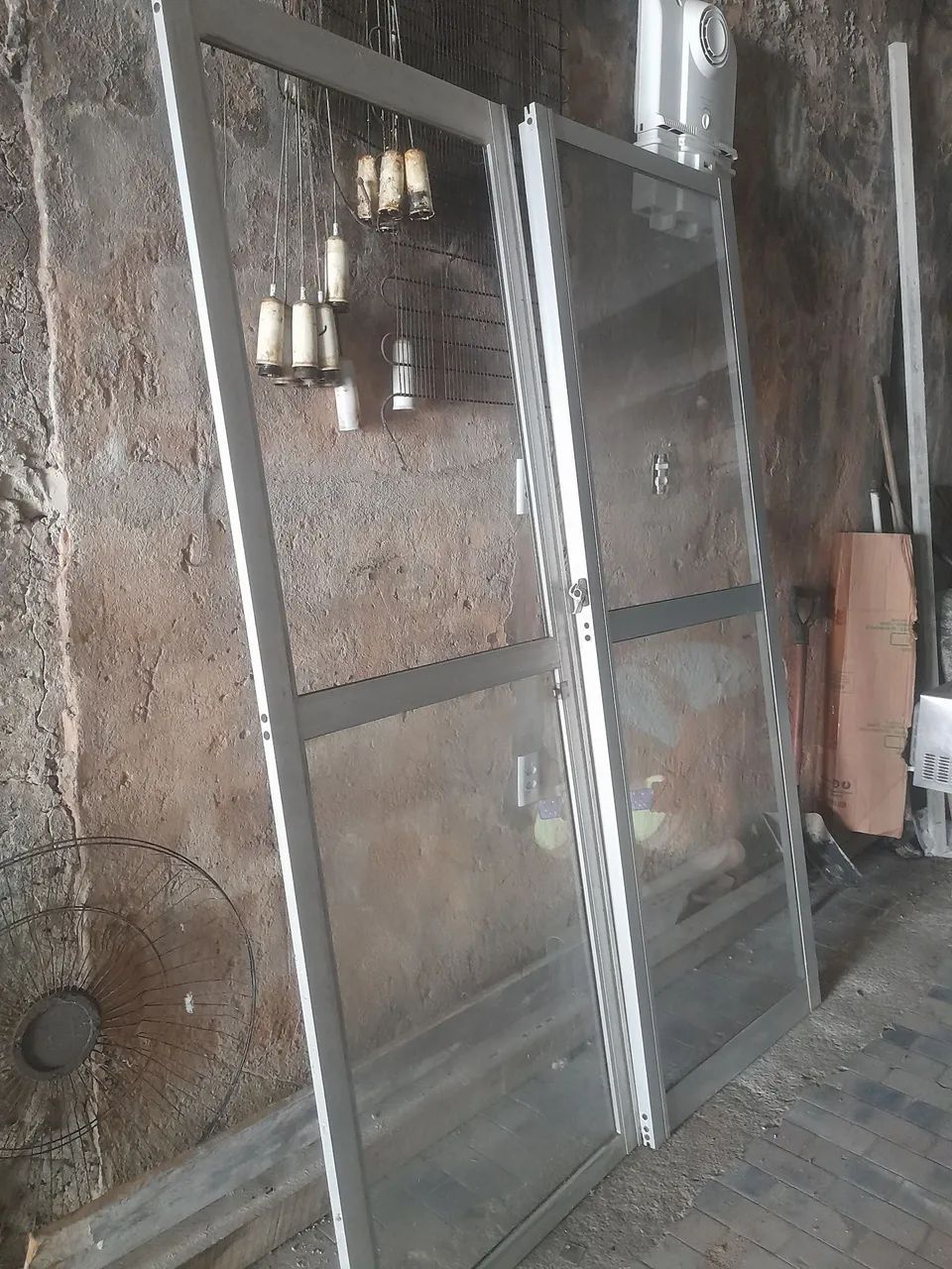 Porta de vidro de varanda 2 folhas 2,05 X 1,50 cm  sem trilhos  - Foto 5