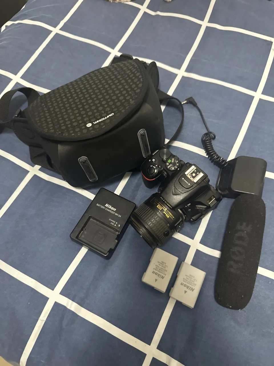 Câmera Nikon Completa com Acessórios