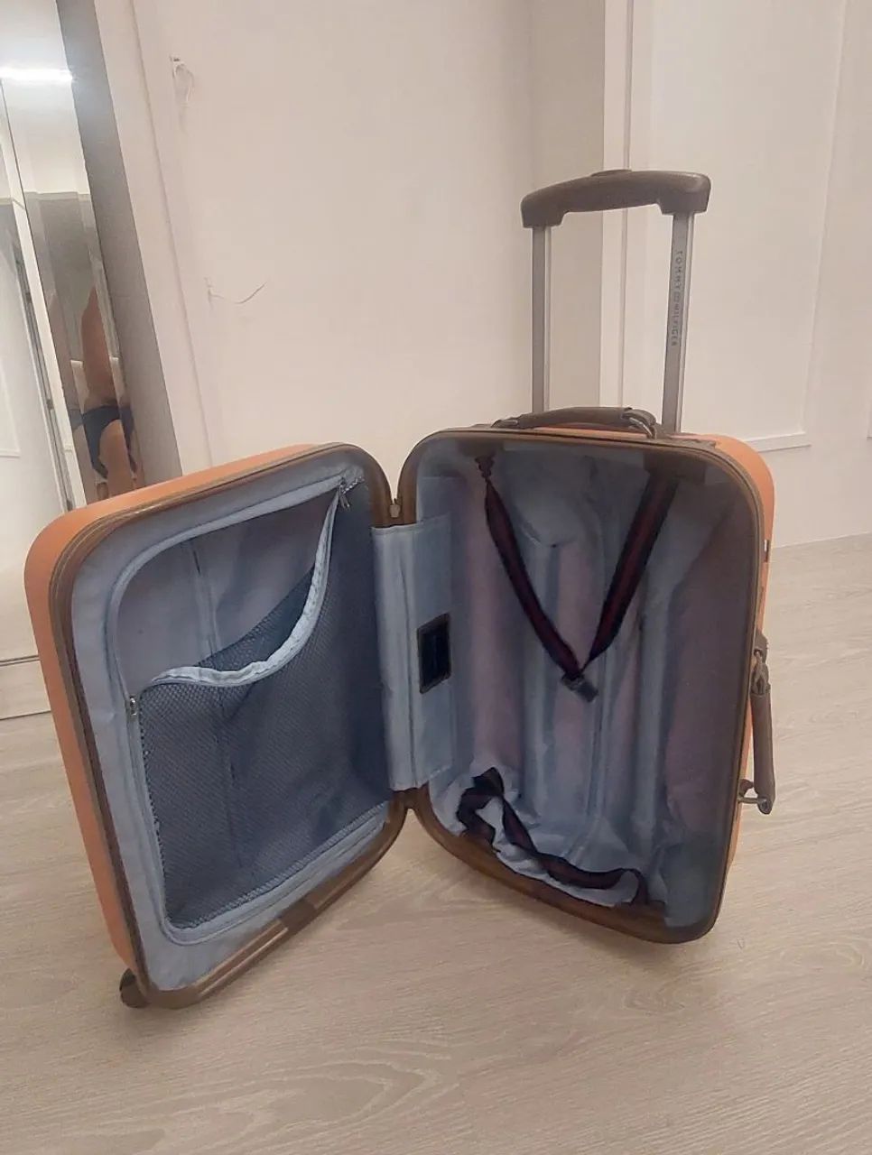 Maleta de Viagem  Tommy Hilfiger 10kg não precisa despachar no check in - Foto 5