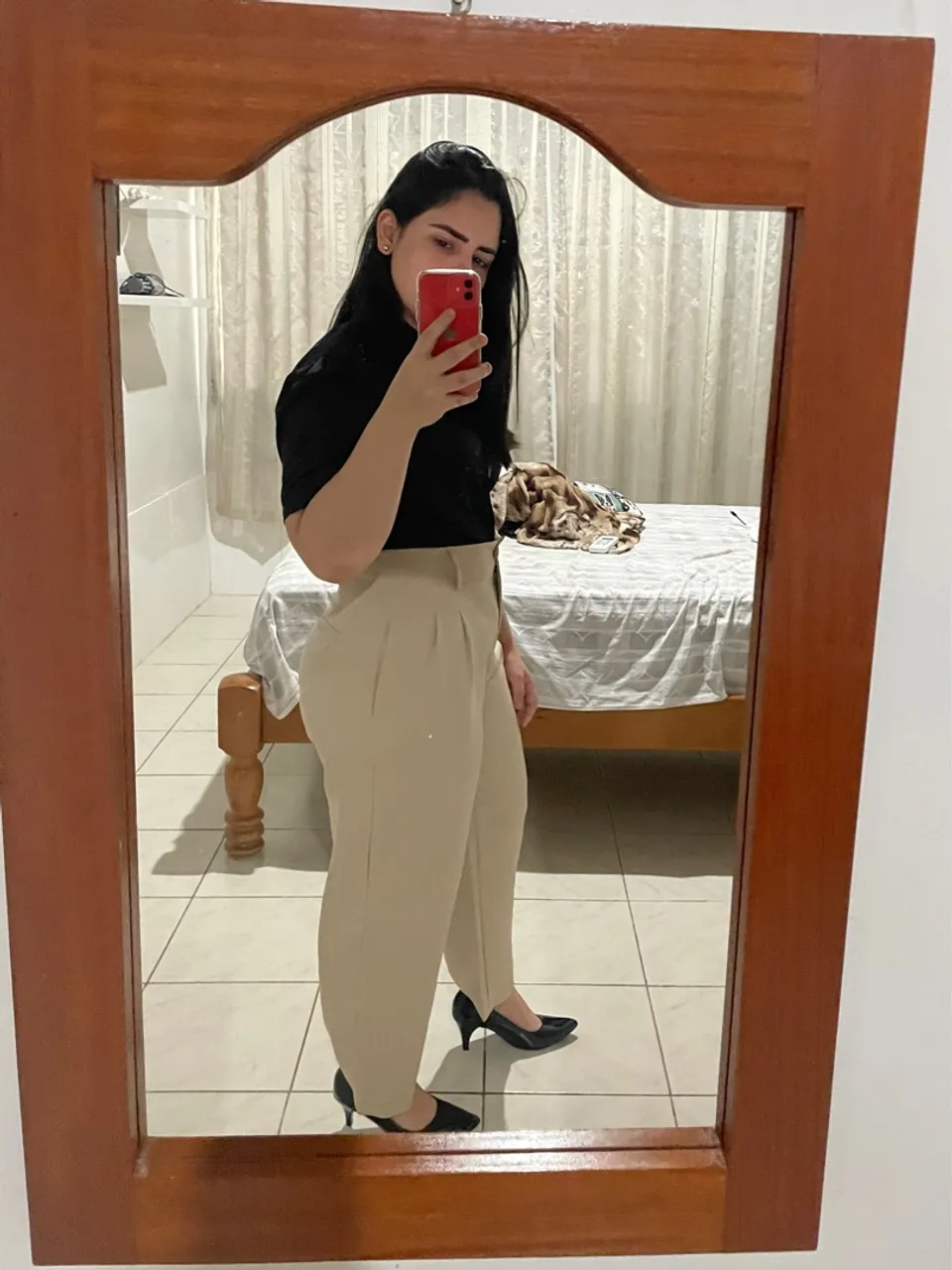 Calça social bege feminina