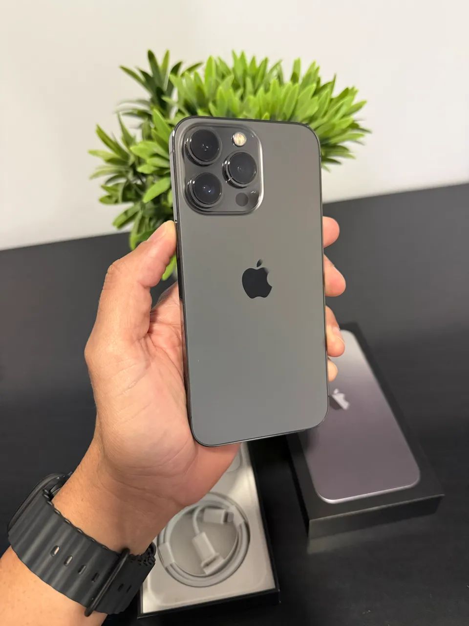 A 100% iPhone 13 Pro 256 GB SIMフリー　Gray Smartphone Apple iPhone 13 Pro, 256GB, Prateado, 5G, 6.1