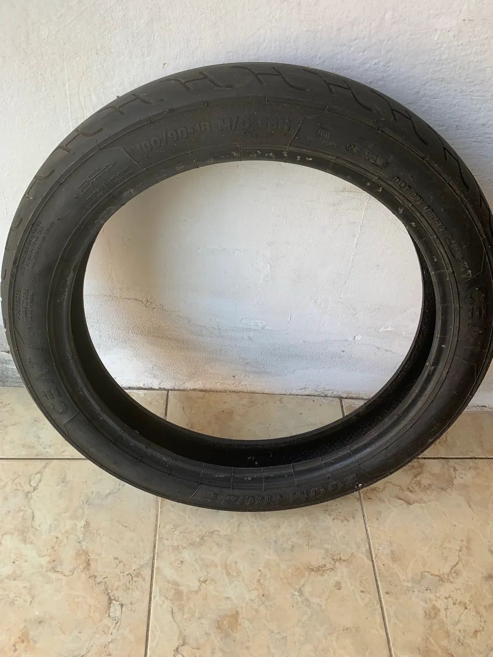 Pneu Dianteiro para Interceptor 