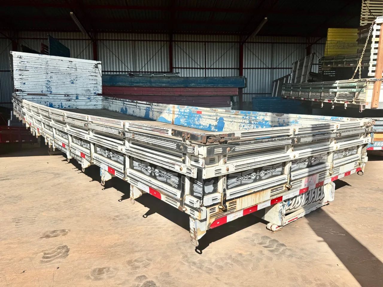 CARROCERIA MADEIRA 7,90 - Foto 2