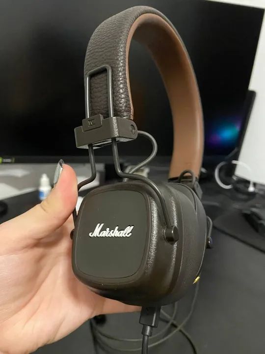 Fone de ouvido over-ear sem fio Marshall Bluetooth Major IV marrom