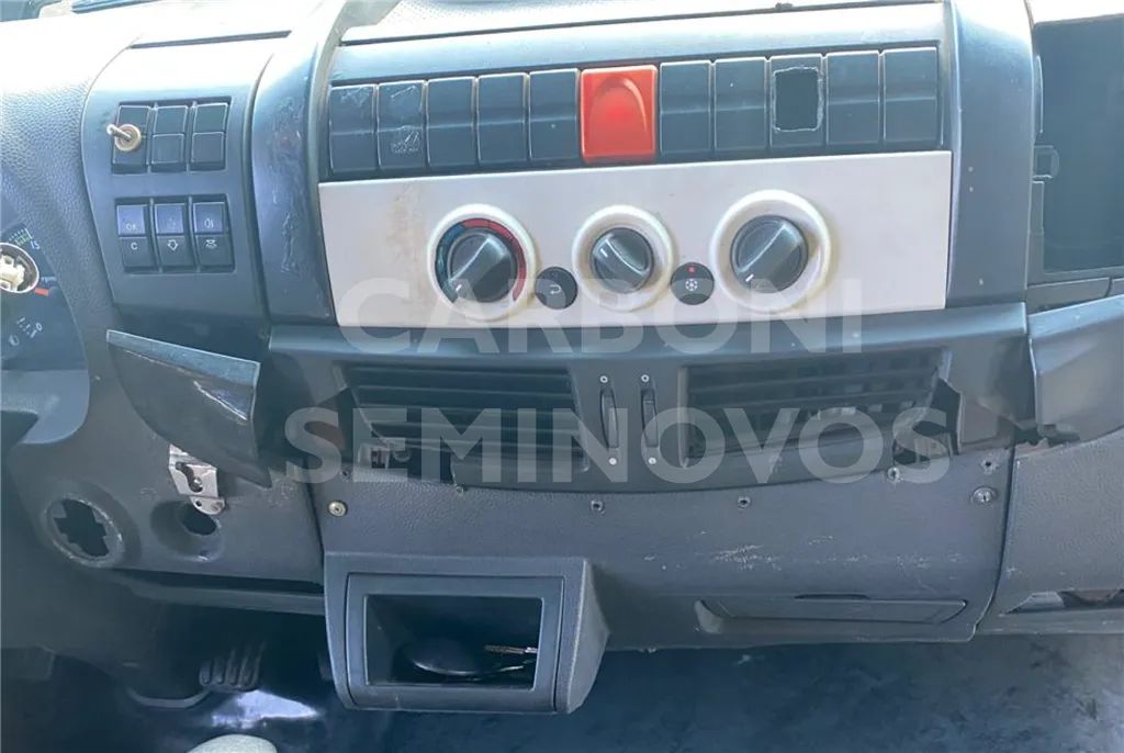 IVECO TECTOR 310E30CE 8X2 2017/2018 - Foto 8